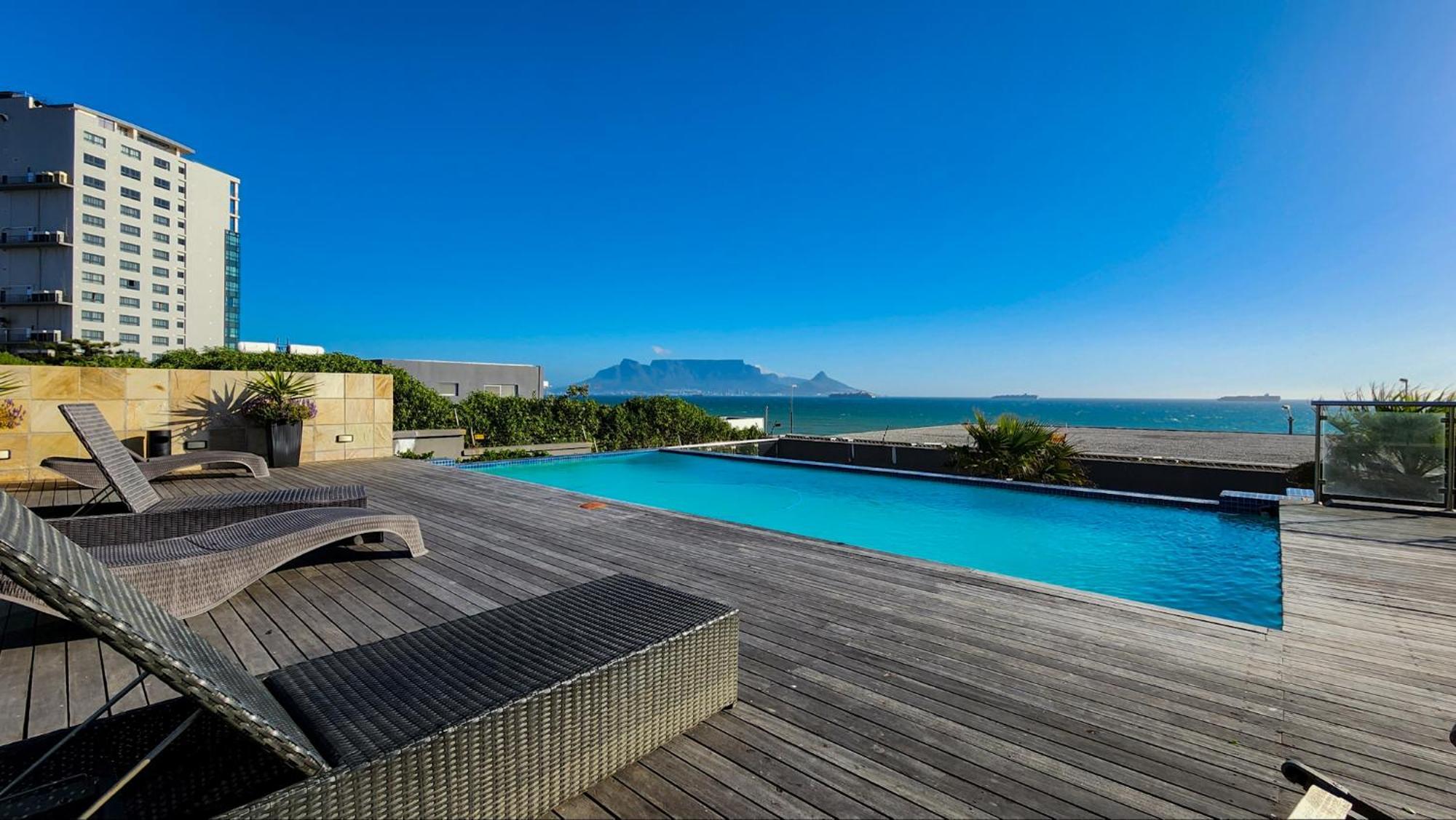 Infinity Lg8 Bloubergstrand